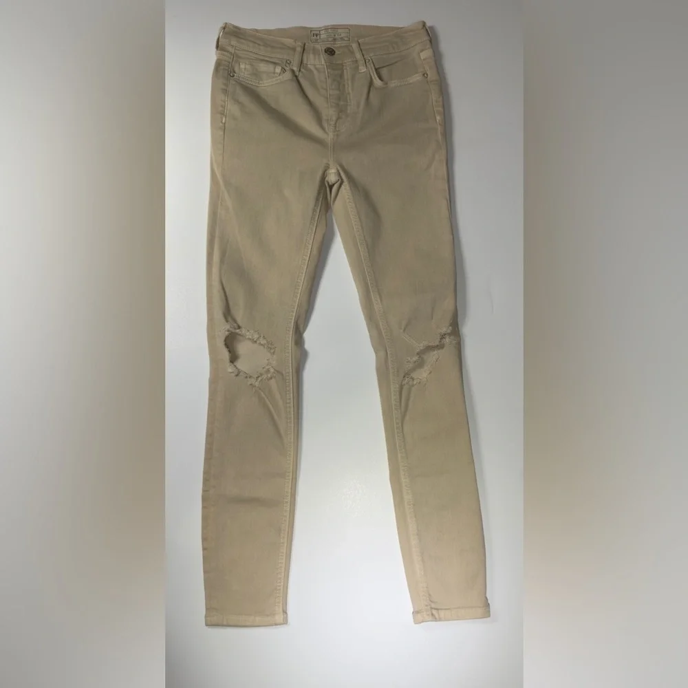 Free People Tan Distressed Skinny Jeans 🪵 - Picture 8 of 12